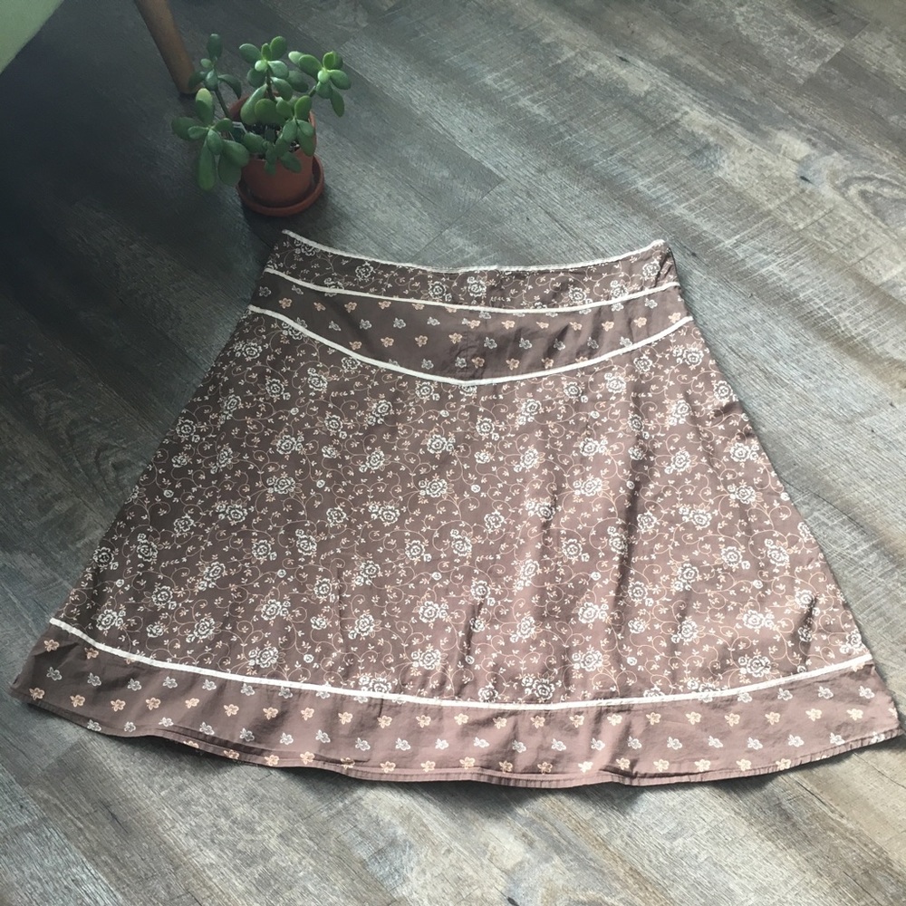 Size 16 New York & Company Mid Length Skirt